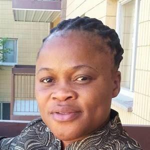 Meet your Posher, Yemisi